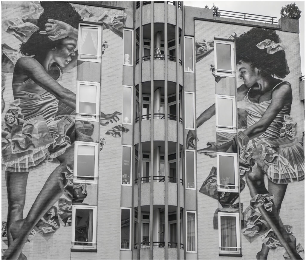 Open-Advanced_Equal-Merit_Amsterdam-Apartment-Building_Peter-Wentworth_013